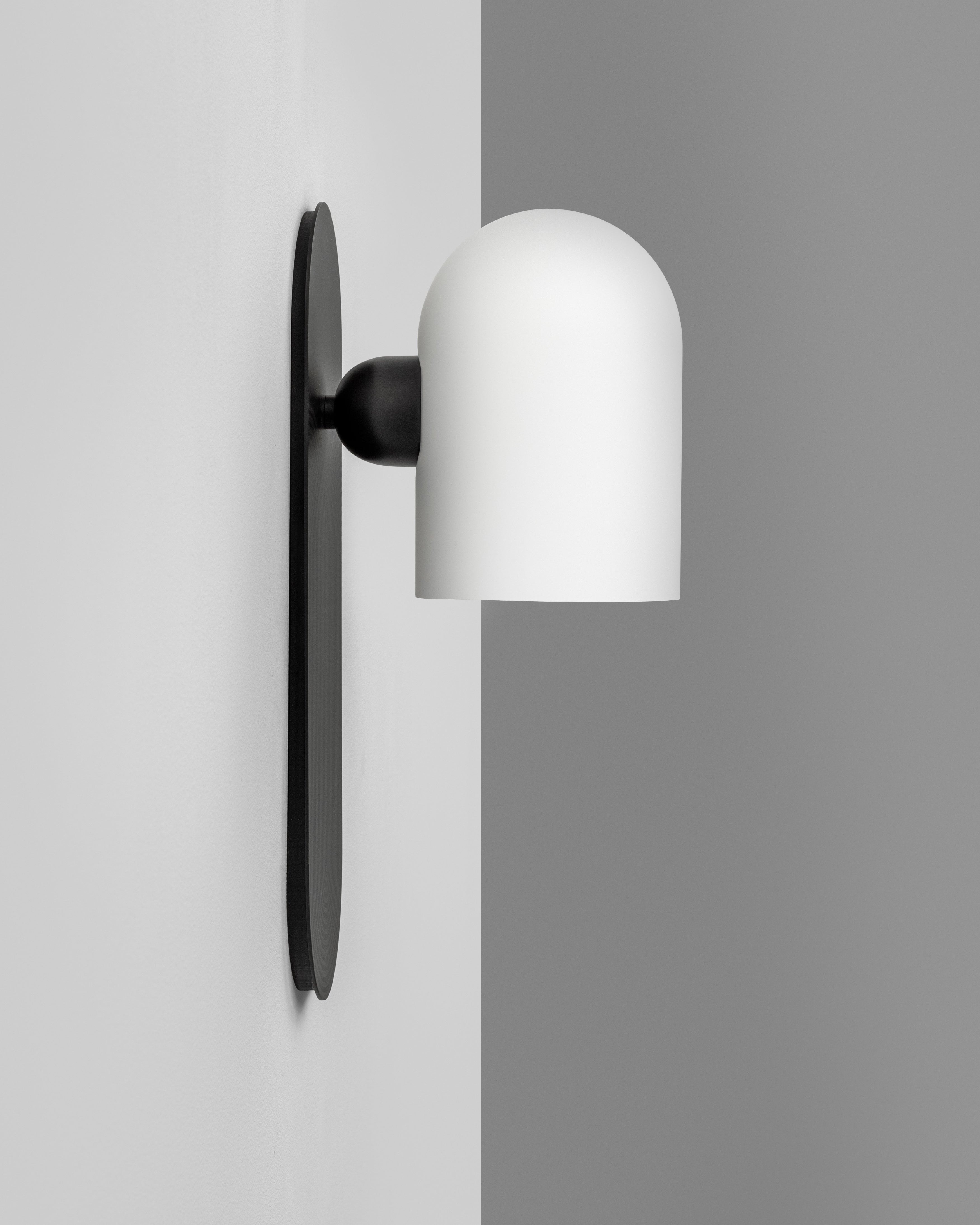 Schwung Odyssey Kyoto Black Wall Light